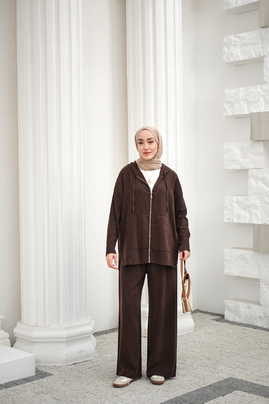 Fermuarlı Çift Cepli Kapüşonlu Pantolonlu Takım Kahverengi