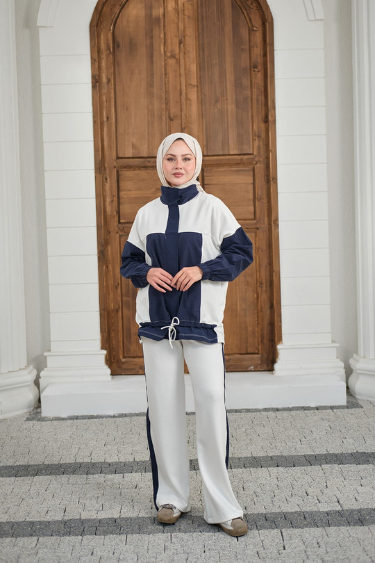 Garni Detaylı Bağcıklı Takım Beyaz