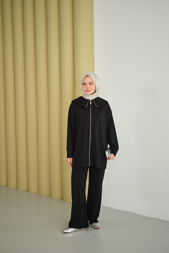 Gemici Yaka Taşlı Takım Siyah