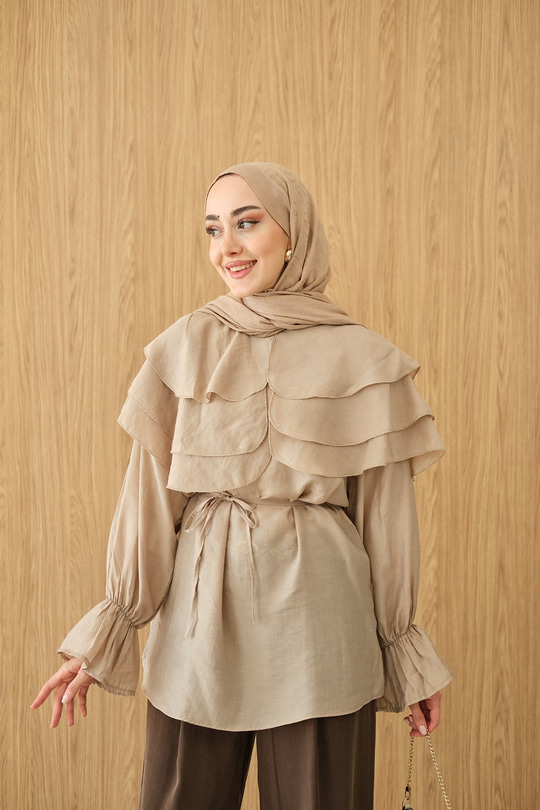 Geniş Katlı Yaka Bel Bağlamalı Tunik Krem