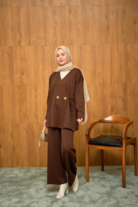 Gold Düğme Detay Takım Kahverengi