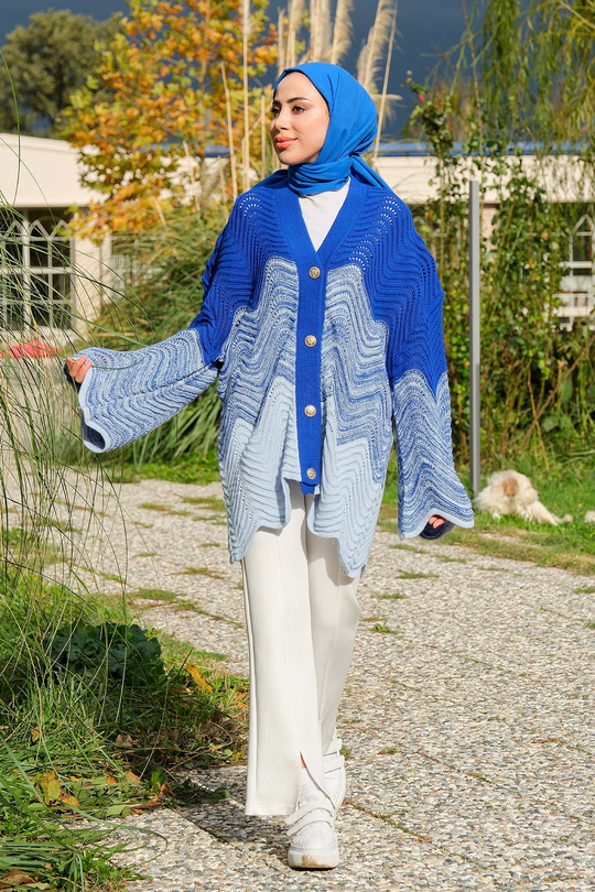 Gold Düğmeli Dalgalı Hırka Mavi