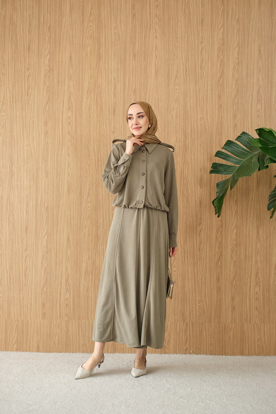 Gömlek Yaka Gümüş Düğme Detay Takım Yeşil