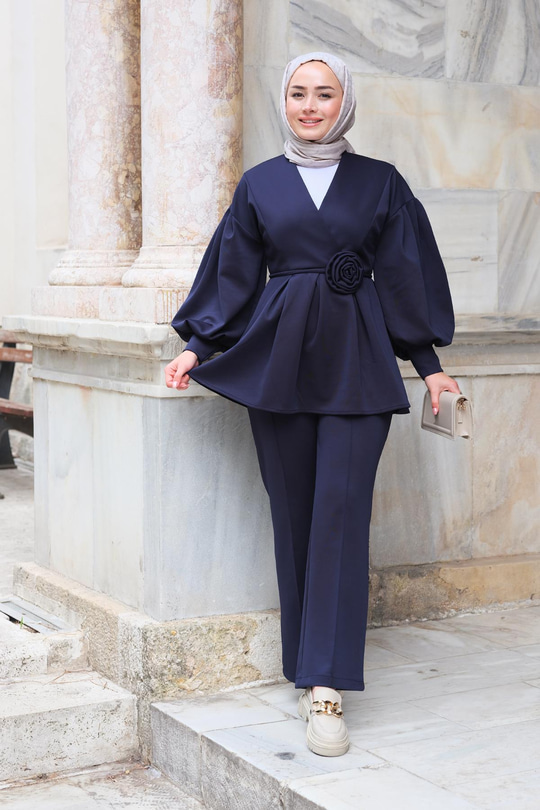 Gül Detay Belden Bağlamalı İkili Takım Lacivert