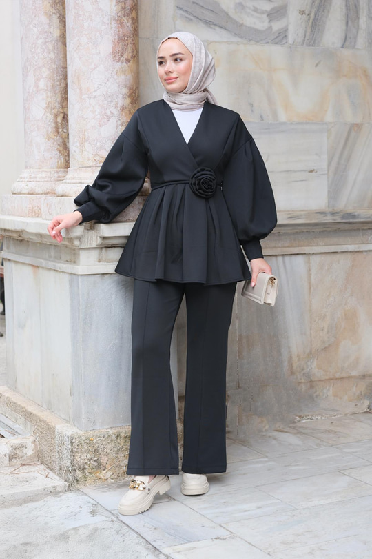 Gül Detay Belden Bağlamalı İkili Takım Siyah