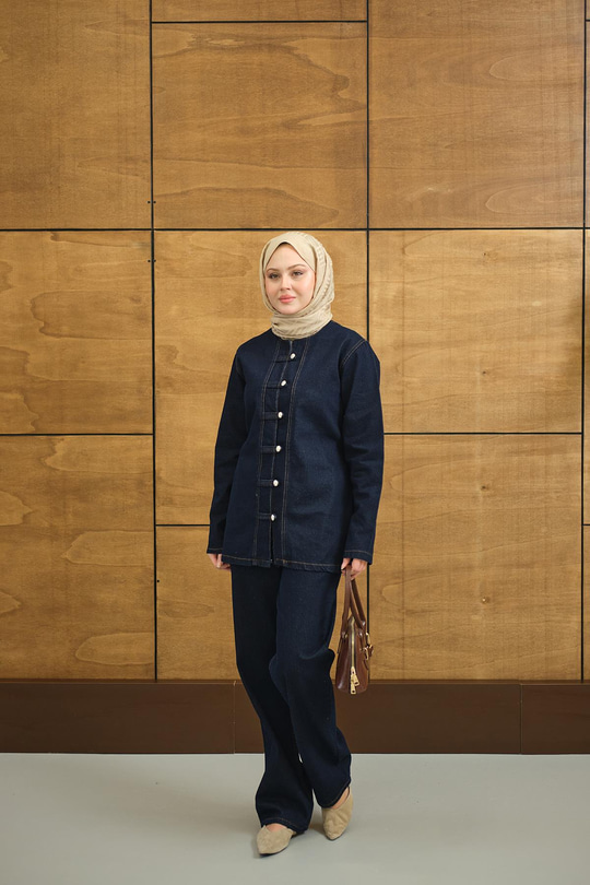 Gümüş Düğme Detaylı Takım Lacivert