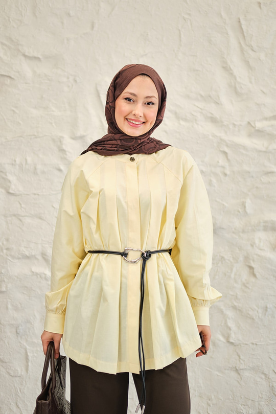 Hakim Yaka Pile Detay Çiçek Düğmeli Deri İp Kemerli Regular Poplin Gömlek Sarı