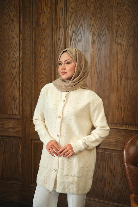 İnci Detaylı Triko Hırka Ekru