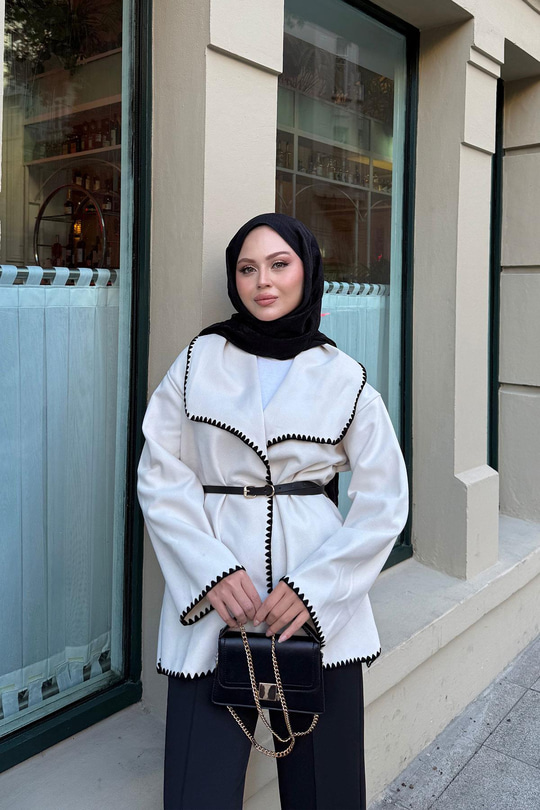 İşlemeli Kemerli Süet Ceket Krem