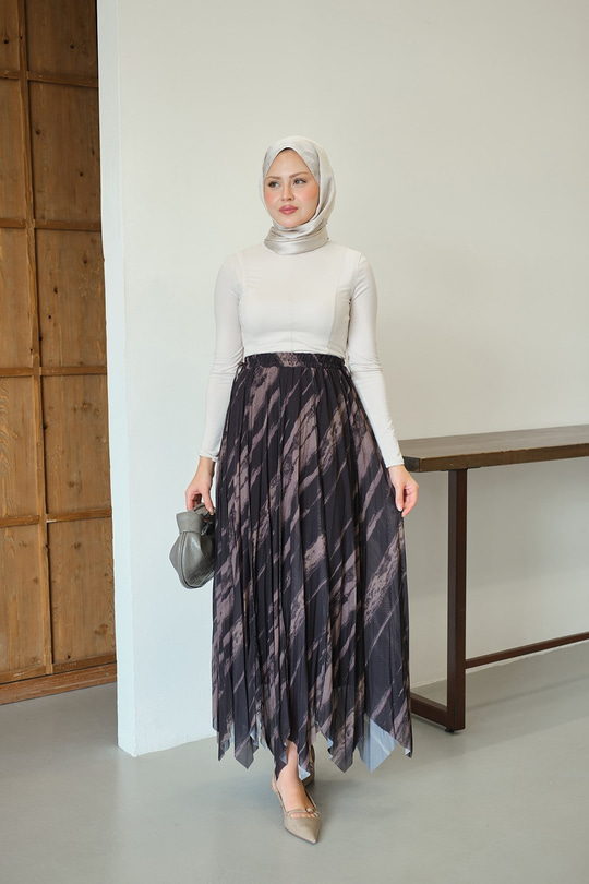 Kalın Fırça Desen Asimetrik Kesim Şifon Etek Siyah