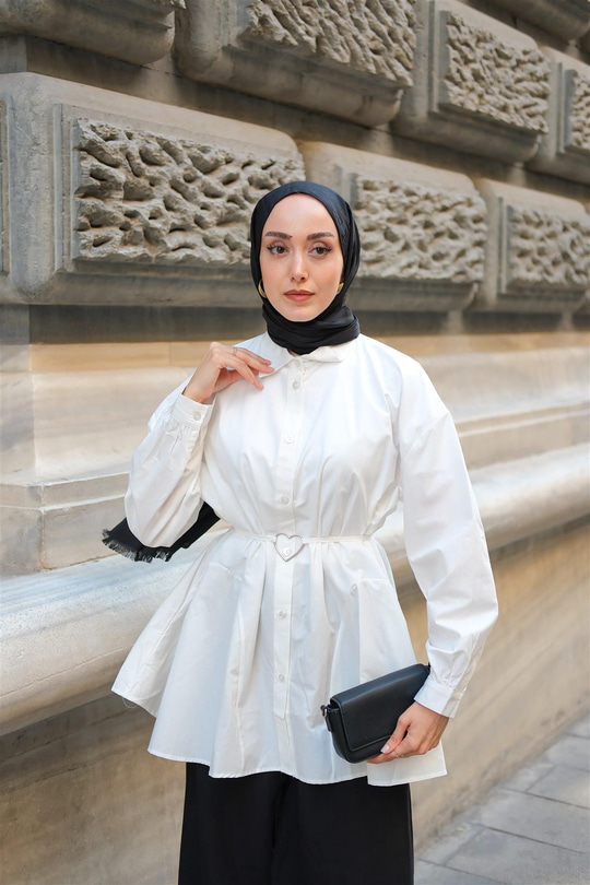 Kalp Aksesuarlı Gömlek BEYAZ