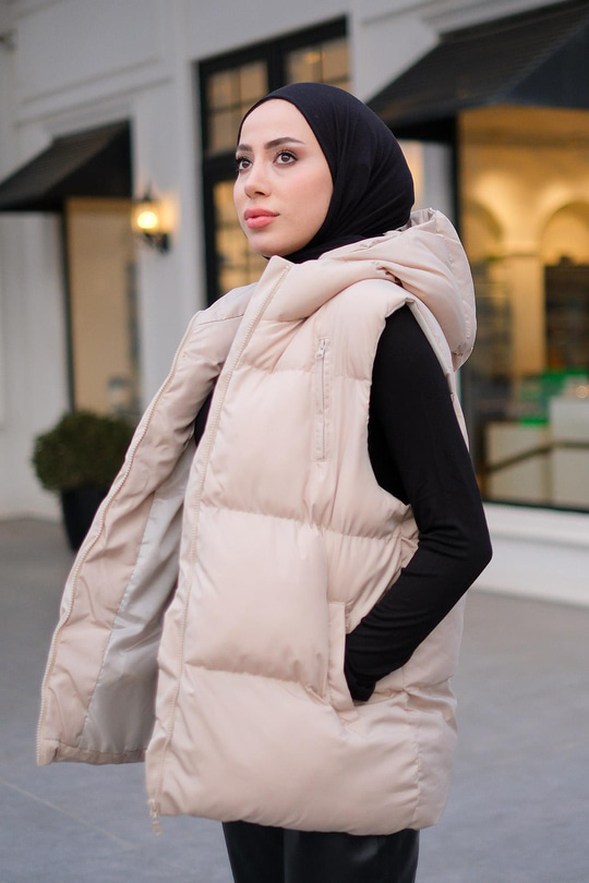 Kapüşonlu Çift Cepli Yelek Krem