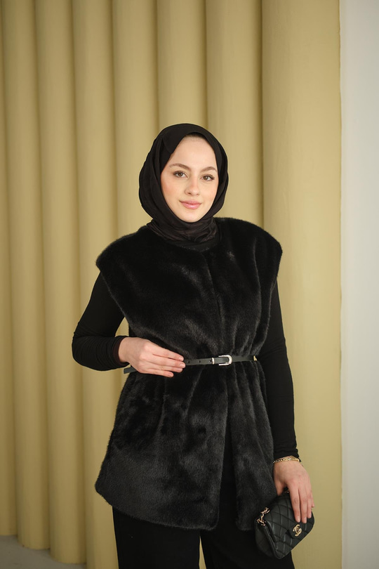 Kemer Detay Peluş Yelek Siyah