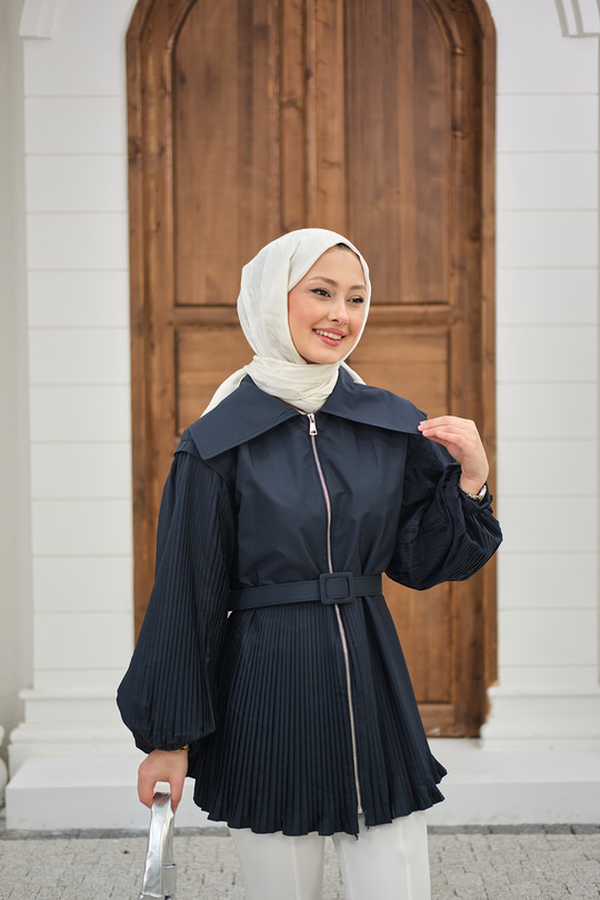 Kemerli Büyük Yaka Fermuarlı Kol Ve Bel Pileli Ceket Petrol Mavi