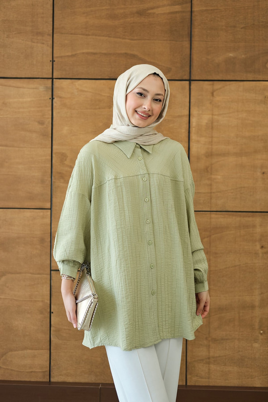 Kendinden Desenli Biyeli Gömlek Su Yeşil