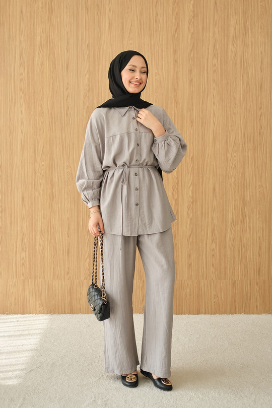Kırışık Desen Bel Bağlamalı Gömlek Yaka Takım Gri