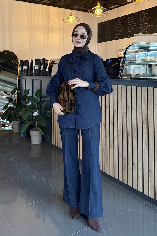 Kol Büzgülü Düğme Detay Yaka Bağlamalı Kot Pantolonlu Takım Lacivert