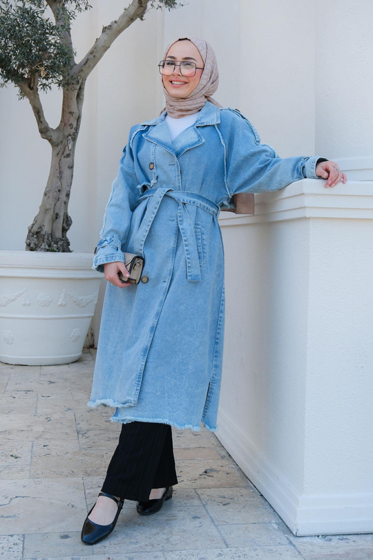 Kol ve Omuz Yırtık Detaylı Denim Trenç Buz Mavi