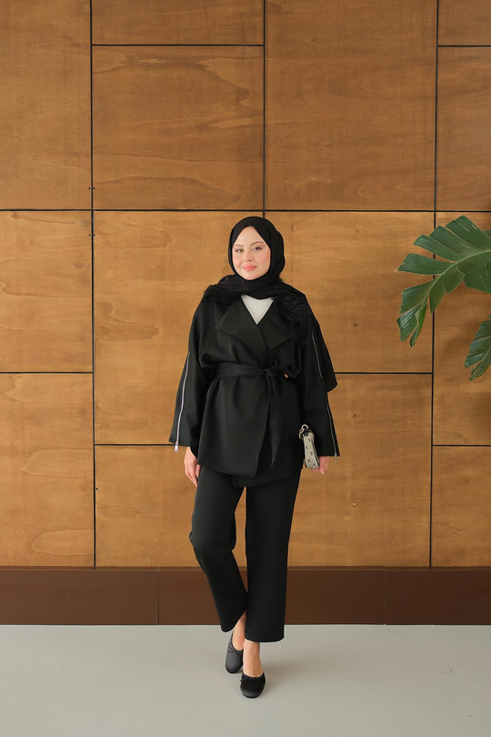 Kolları Fermuar Detay Takım Siyah