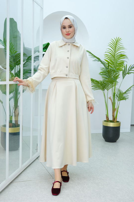 Kolu Tüylü Bluz Etekli Takım Taş