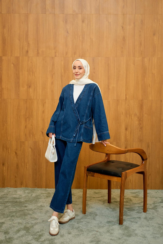 Kruvaze Yaka Takım Açık Mavi