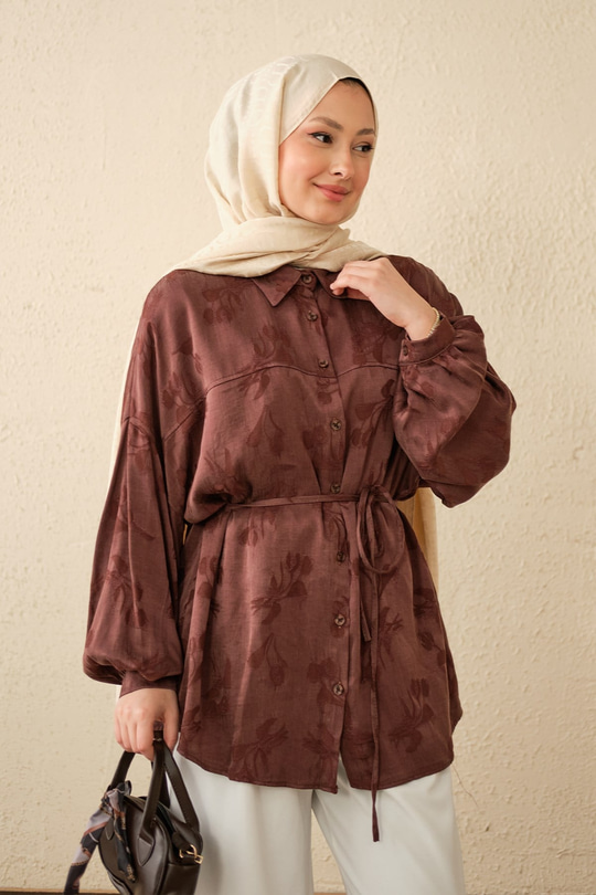 Lale Desen Saten Bel Bağlamalı Gömlek Kahverengi