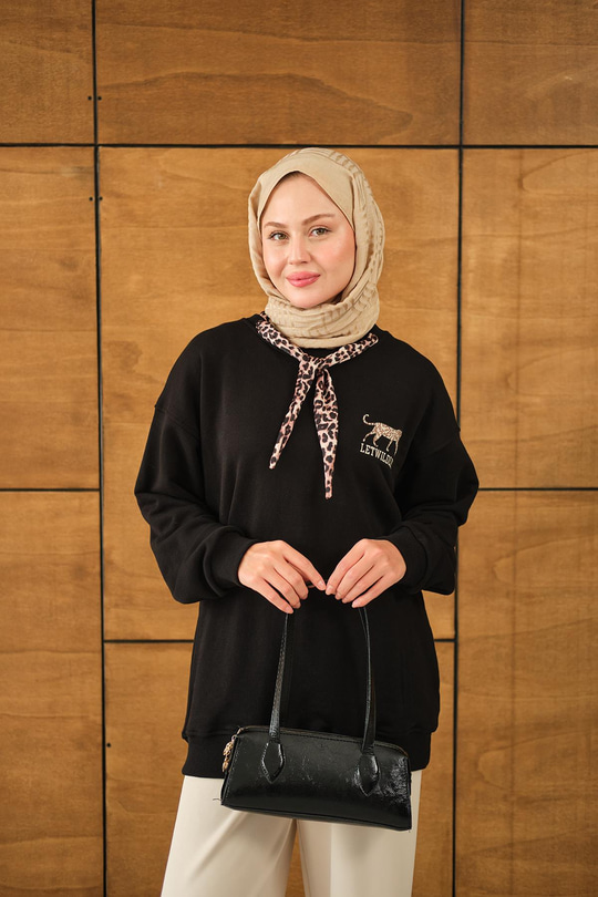 Leopar Fular Detay Sweat Siyah