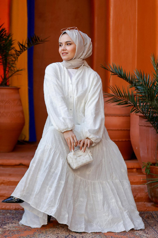 Nakış ve Nope Detaylı Astarlı Elbise Beyaz