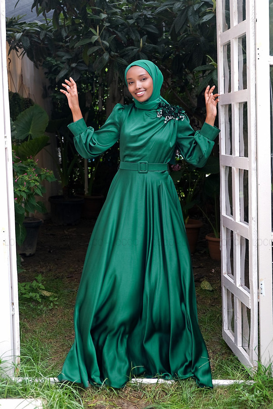 Uygun Fiyatlı OMUZ CICEKLI KEMERLI ABIYE | Loccomoda.com 