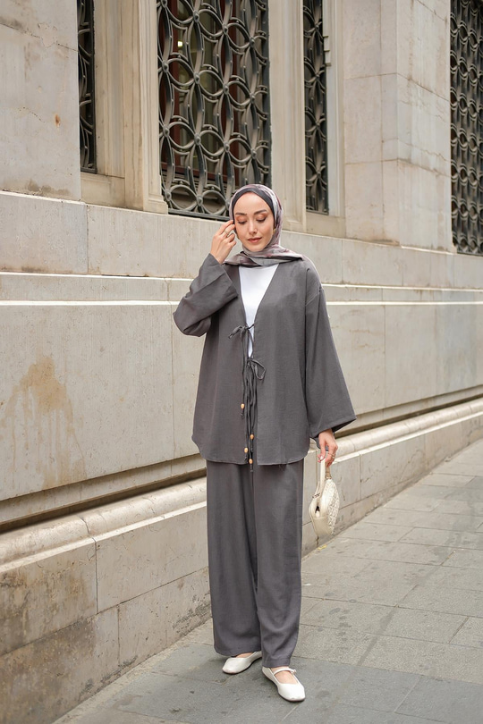 Ön Bağlama Detaylı Takım Antrasit