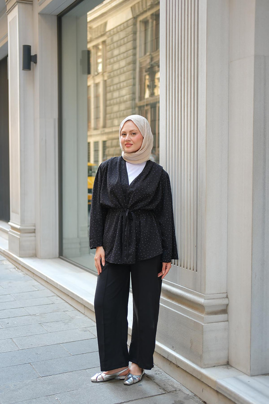 Ön Bağlamalı Taş Detay İkili Takım Siyah