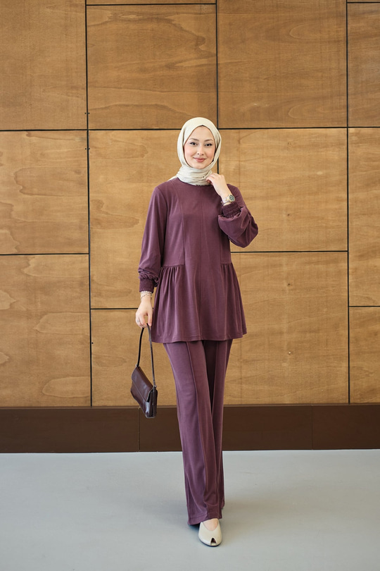 Önü Çima Ve Büzgü Detay İkili Takım Mürdüm