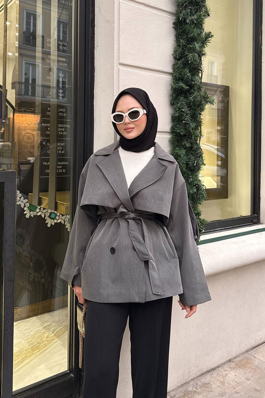 Önü Parça Detaylı Kısa Trenç Antrasit