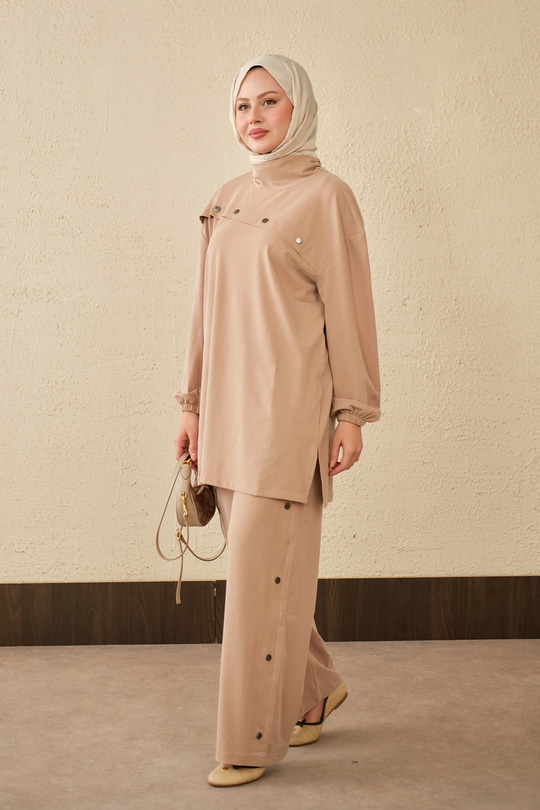 Önü Yan Çıtçıt Detay Dik Yaka Takım Vizon