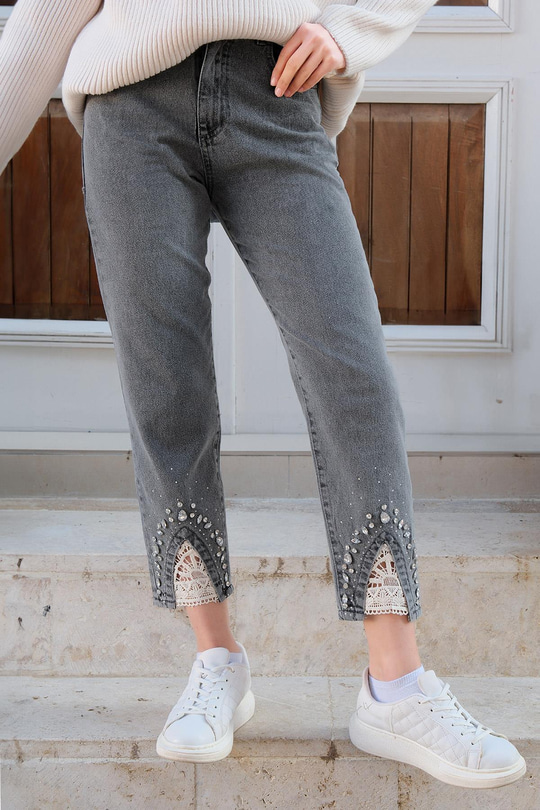 Paçası Dantel Detaylı Boru Paça Pantolon Füme
