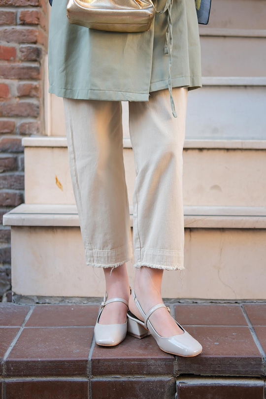 Paçası Parçalı Ham Pantolon Krem