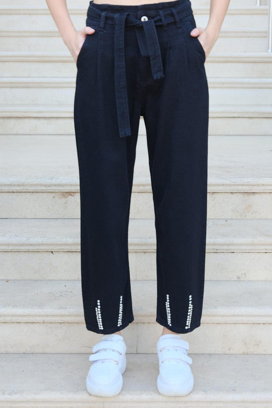 Paçası Taş Aksesuarlı Pantolon Siyah