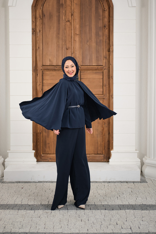 Pelerin Kol Arkası Fermuarlı Kemer Detay Takım Lacivert