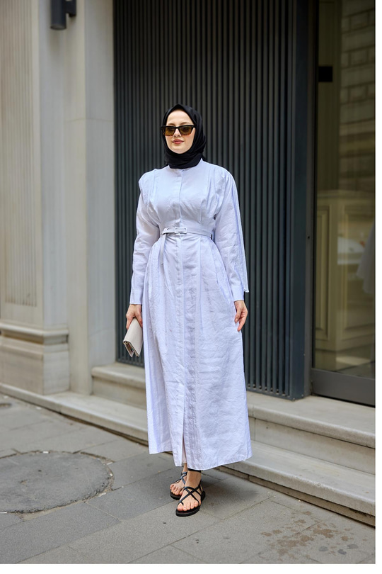 Pelerinli Elbise Beyaz