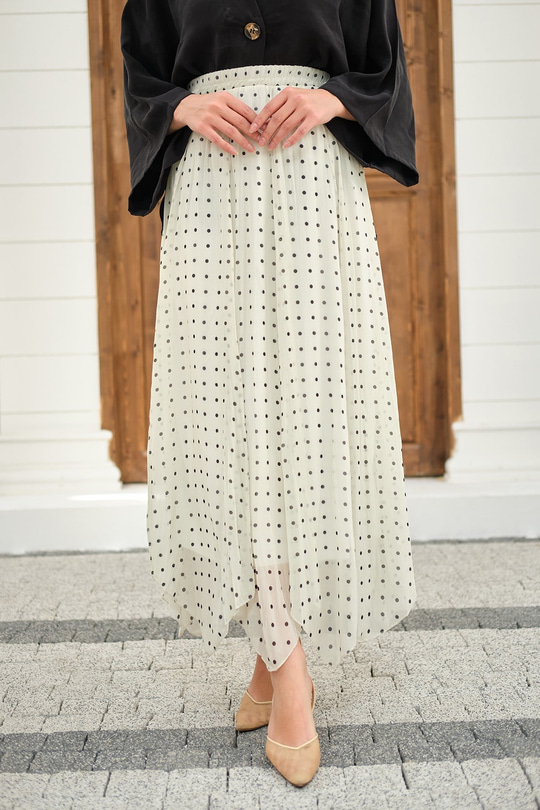 Puantiye Detay Yan Bağcık Şifon Etek Beyaz