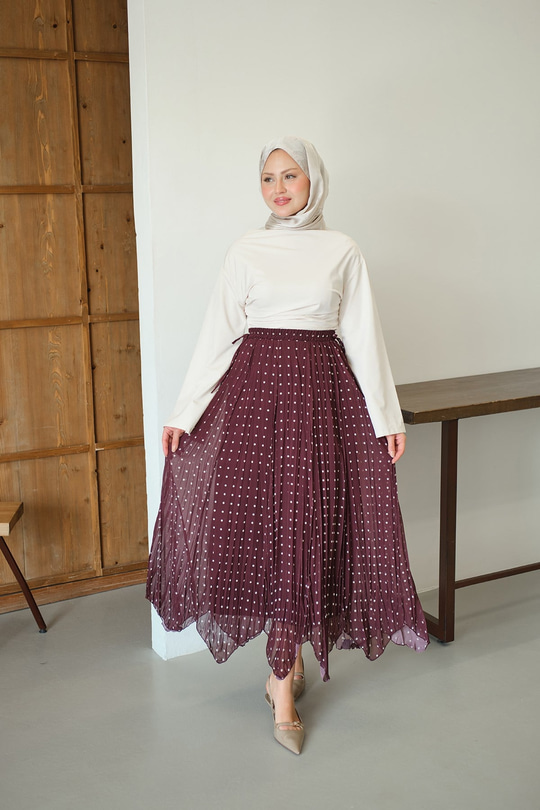 Puantiye Detay Yan Bağcık Şifon Etek Mürdüm