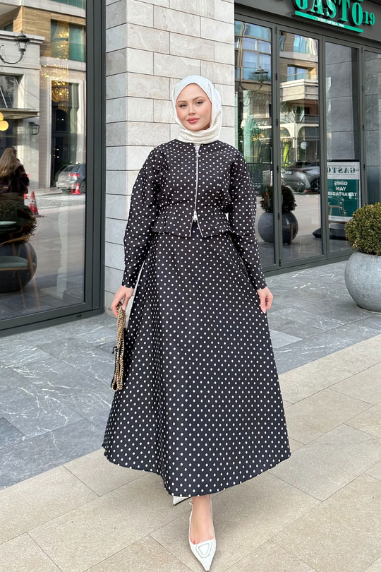 Puantiyeli Fermuarlı Etekli Takım Siyah