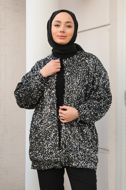 Pul Payet Detaylı Yuvarlak Yaka Ceket Siyah