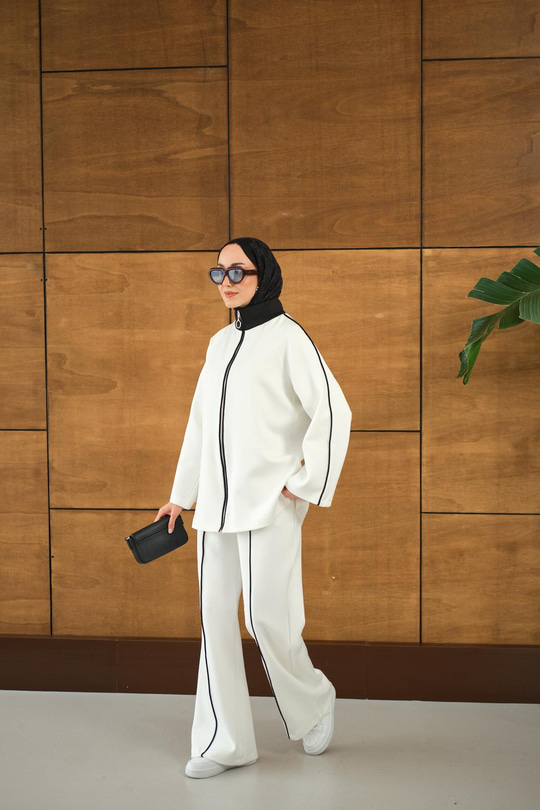 Reglan Kollu İkili Takım Beyaz