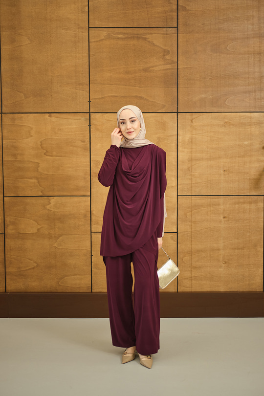 Regular Sıfır Yaka Arka Kesik Detay Takım Mürdüm