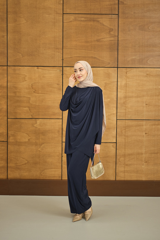 Regular Sıfır Yaka Arka Kesik Detay Takım Lacivert