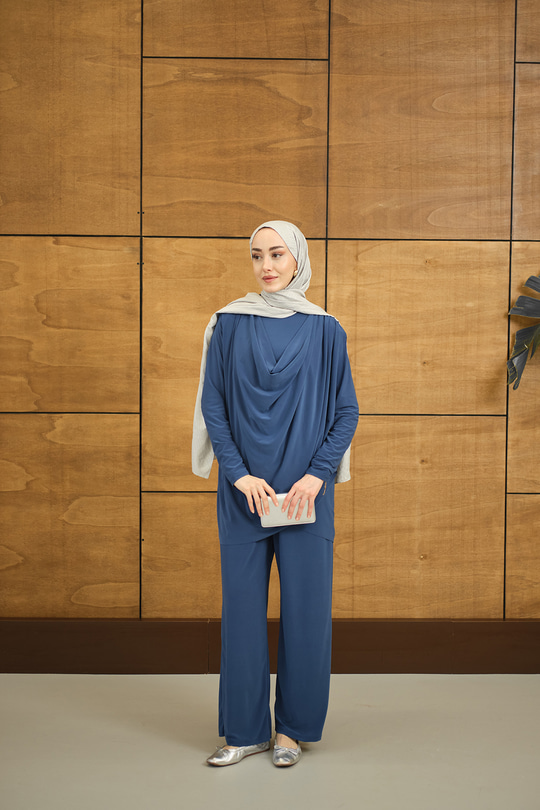 Regular Sıfır Yaka Arka Kesik Detay Takım İndigo Mavi
