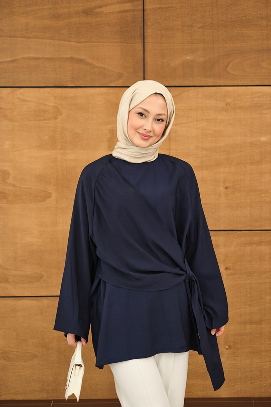 Şal Detay Yandan Bağlamalı Bluz Lacivert