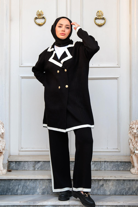 Şerit Desenli Gold Düğmeli İkili Takım  Siyah