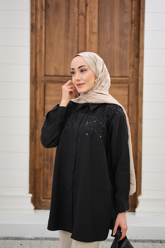 Sıralı Boncuk İşlemeli Gömlek Siyah